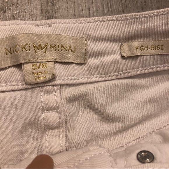 Nicki Minaj high rise cheetah jean denim shorts - Picture 3 of 4